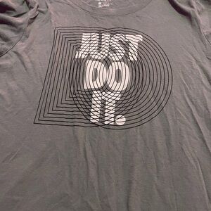 Nike Greenish Gray Short Sleeve Tee